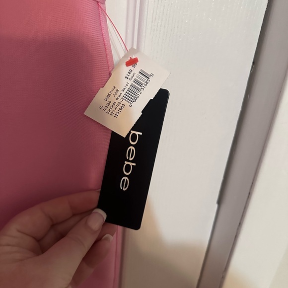 Elegant Pink Sleeveless Dress - Picture 3 of 6